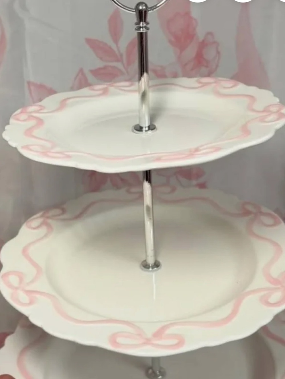 Crofton Aldi 3-Tier White and Pink Bow Ceramic Serving Stand Plates